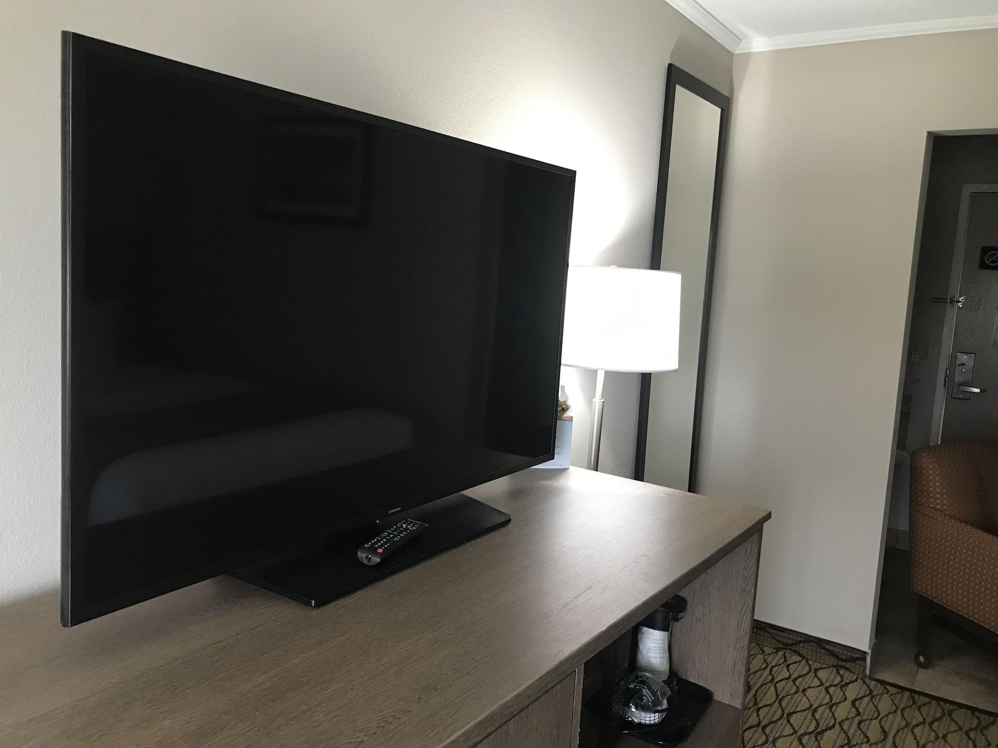 Baymont By Wyndham Grand Rapids Airport Hotel Cascade Ngoại thất bức ảnh